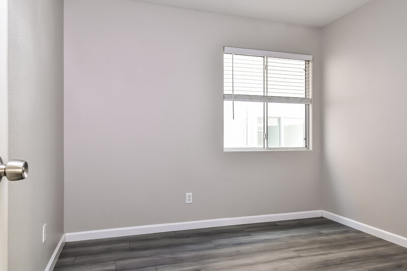 2,085/Mo, 7833 Lovely Pine Pl Las Vegas, NV 89143 Bedroom View