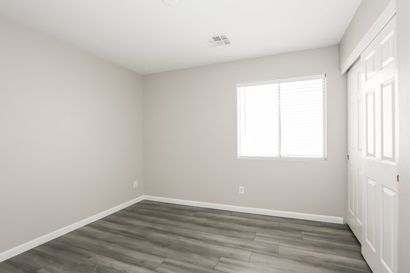 1,950/Mo, 7833 Lovely Pine Pl Las Vegas, NV 89143 Bedroom View 2