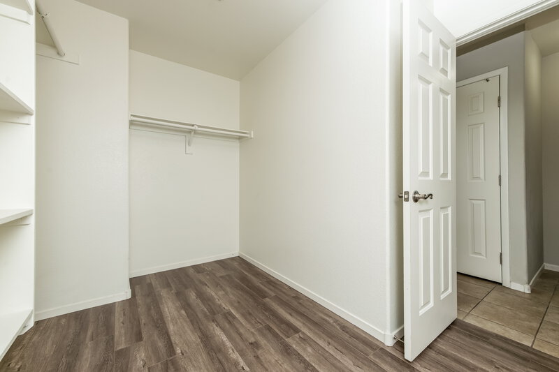 2,110/Mo, 1213 Granite Ash Avenue North Las Vegas, NV 89081 Walk In Closet View