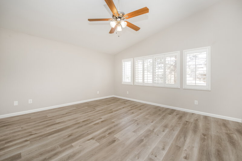 2,120/Mo, 5284 Vine Hill Ct North Las Vegas, NV 89031 Main Bedroom View