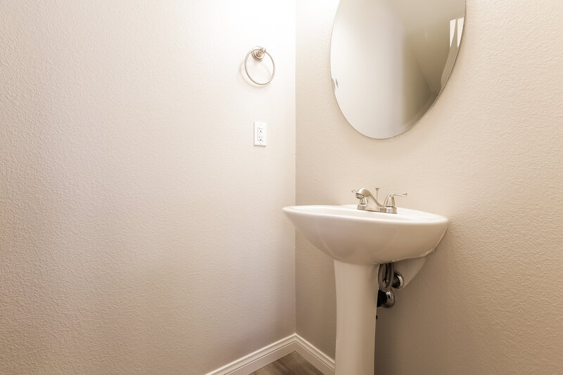 2,830/Mo, 3225 Brautigan Court North Las Vegas, NV 89032 Bathroom View 2