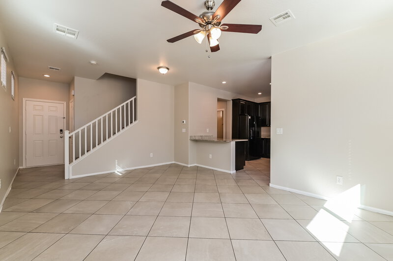 1,825/Mo, 6425 Kellyville Drive Las Vegas, NV 89122 Living Room View 2