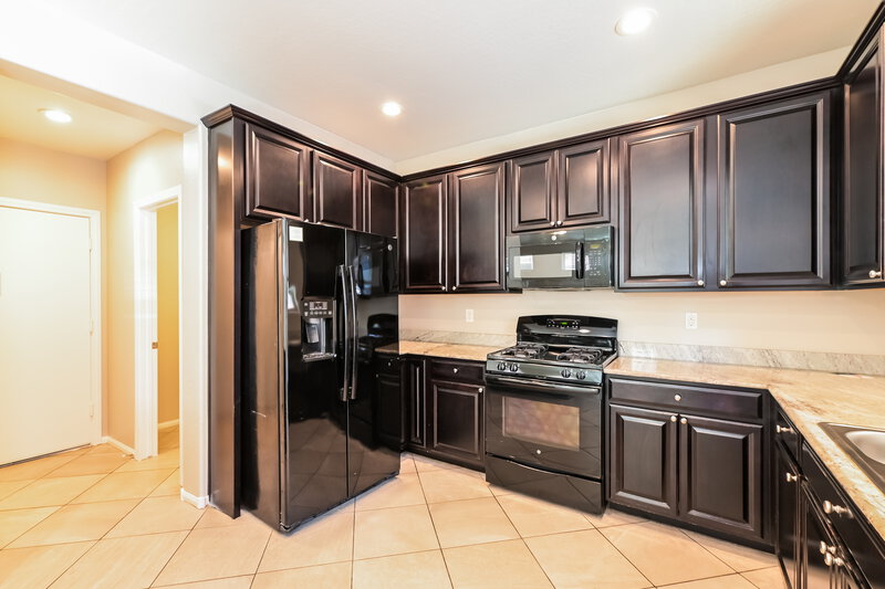 1,825/Mo, 6425 Kellyville Drive Las Vegas, NV 89122 Kitchen View
