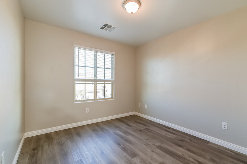 1,825/Mo, 6425 Kellyville Drive Las Vegas, NV 89122 Bedroom View 2