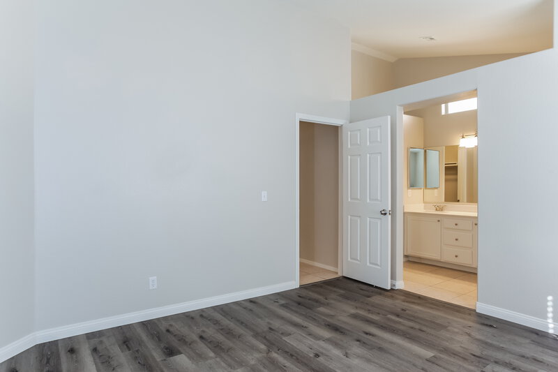 1,830/Mo, 4622 Wood View Street North Las Vegas, NV 89031 Master Bedroom View 2