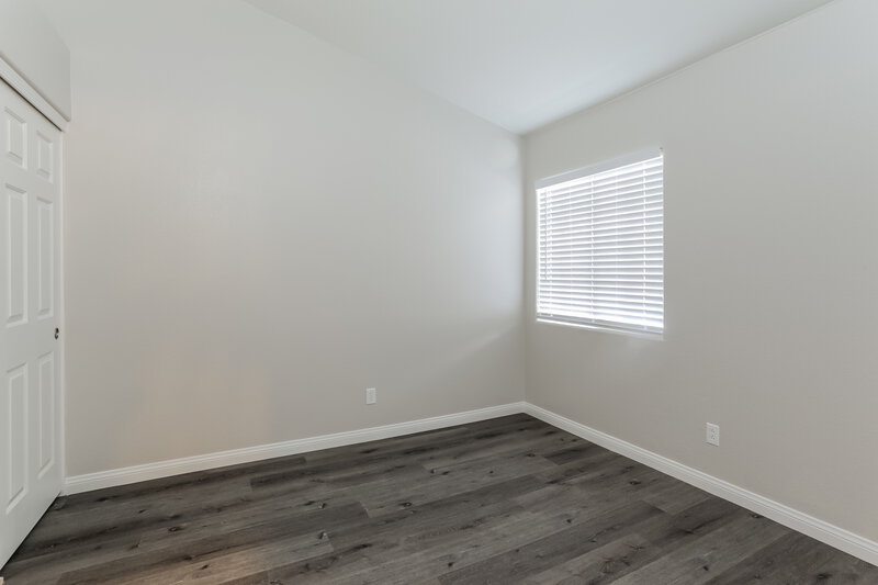 1,830/Mo, 4622 Wood View Street North Las Vegas, NV 89031 Bedroom View