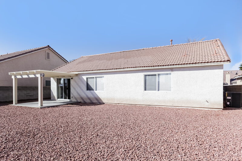 1,830/Mo, 4622 Wood View Street North Las Vegas, NV 89031 Rear View