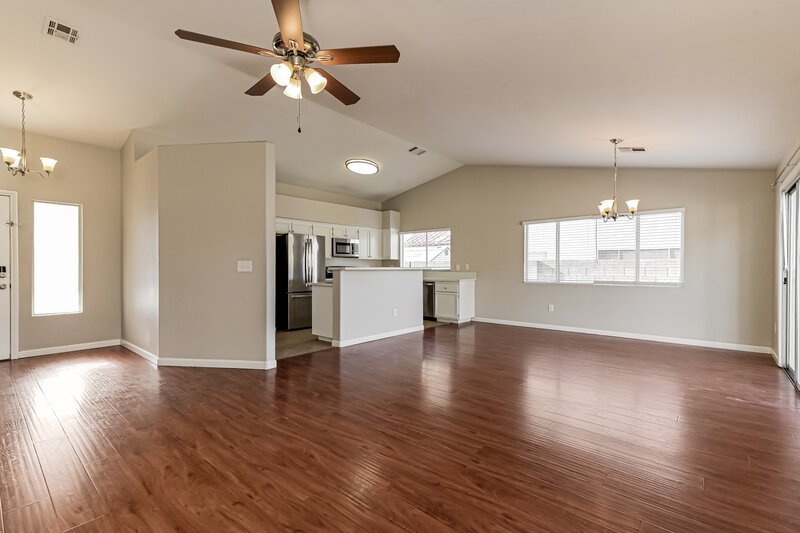 2,035/Mo, 718 Saratoga Springs St Henderson, NV 89015 Living Room View