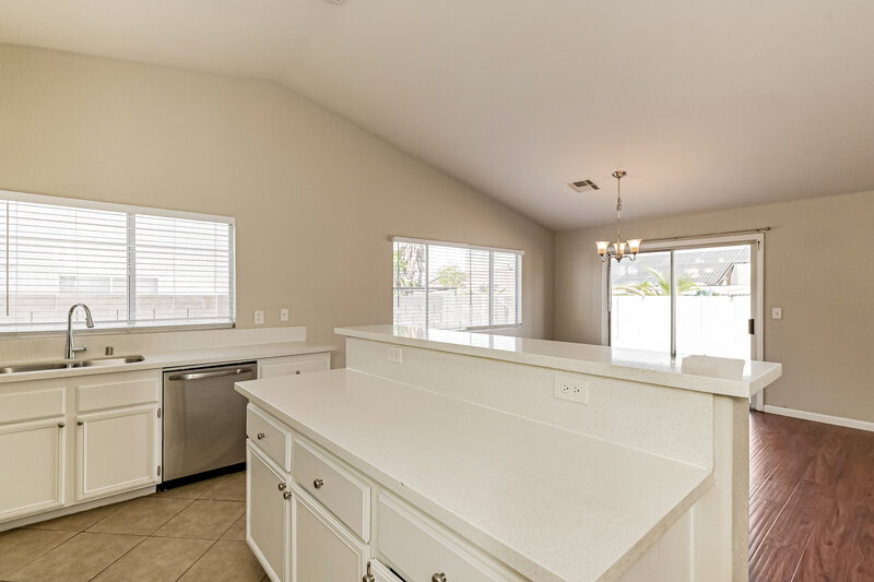 2,035/Mo, 718 Saratoga Springs St Henderson, NV 89015 Kitchen View 2