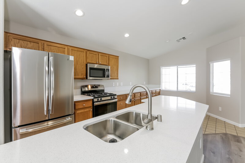 1,720/Mo, 3433 Sutter Ridge Court North Las Vegas, NV 89032 Kitchen View