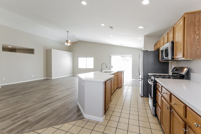 1,720/Mo, 3433 Sutter Ridge Court North Las Vegas, NV 89032 Kitchen View 2