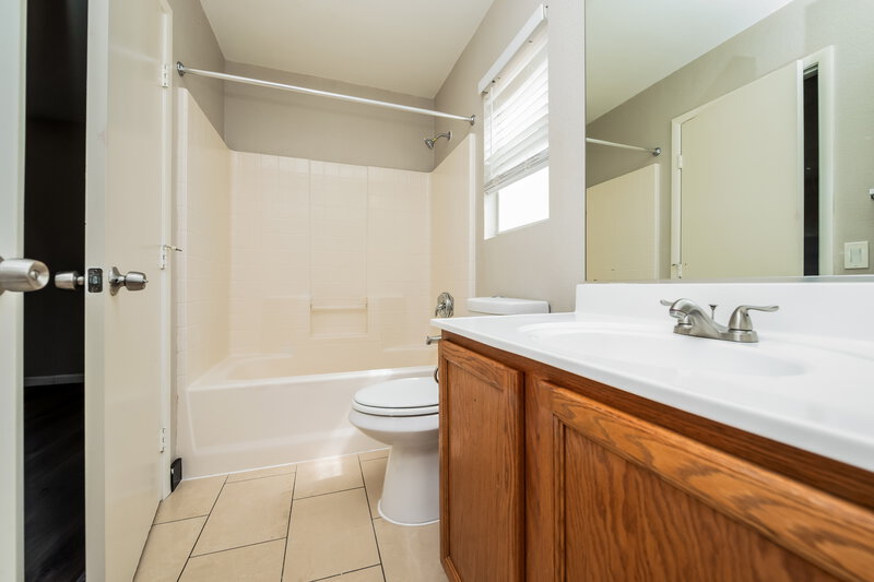1,970/Mo, 5005 Glittering Star Ct Las Vegas, NV 89130 Bathroom View