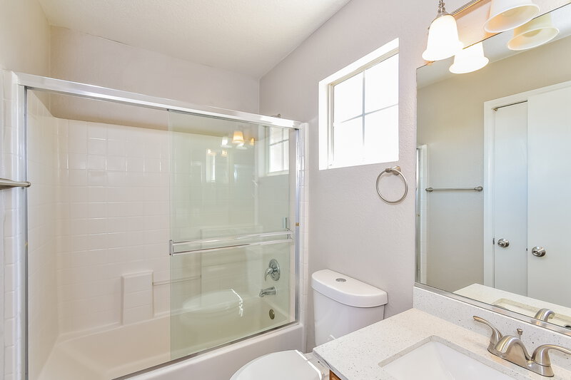 1,815/Mo, 2506 Ability Court North Las Vegas, NV 89031 Bathroom View