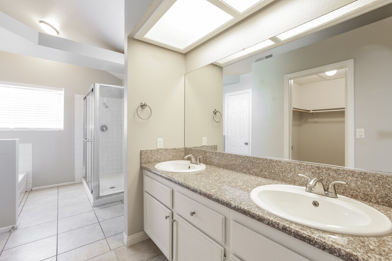 3,240/Mo, 7217 Chesterton Drive Las Vegas, NV 89128 Main Bathroom View
