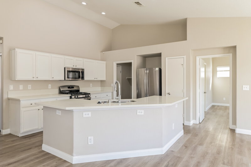 2,320/Mo, 4017 Aaron Scott Street North Las Vegas, NV 89032 Kitchen View