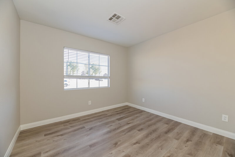 2,320/Mo, 4017 Aaron Scott Street North Las Vegas, NV 89032 Bedroom View 3