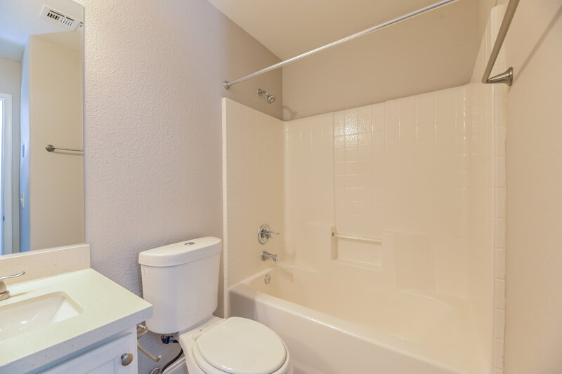 2,320/Mo, 4017 Aaron Scott Street North Las Vegas, NV 89032 Bathroom View