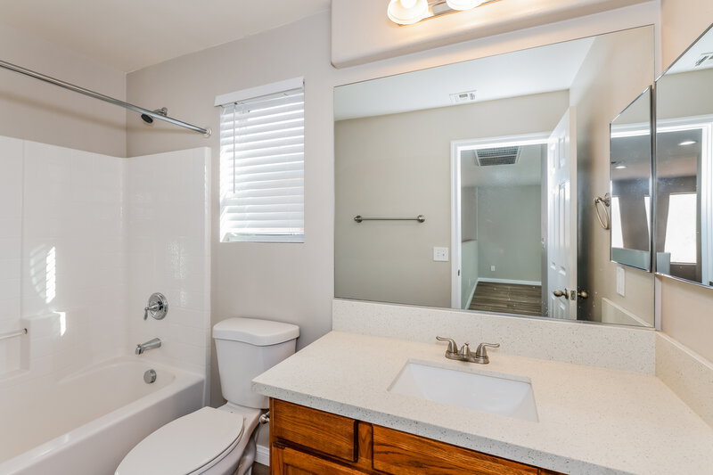 2,085/Mo, 8064 Torremolinos Avenue Las Vegas, NV 89178 Bathroom View
