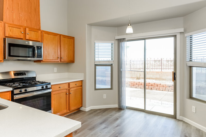 2,150/Mo, 3409 Greenwood Springs Drive Las Vegas, NV 89122 Kitchen View