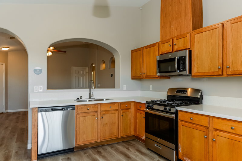 2,150/Mo, 3409 Greenwood Springs Drive Las Vegas, NV 89122 Kitchen View 2