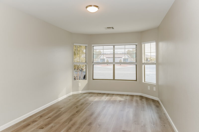 2,150/Mo, 3409 Greenwood Springs Drive Las Vegas, NV 89122 Bedroom View 3