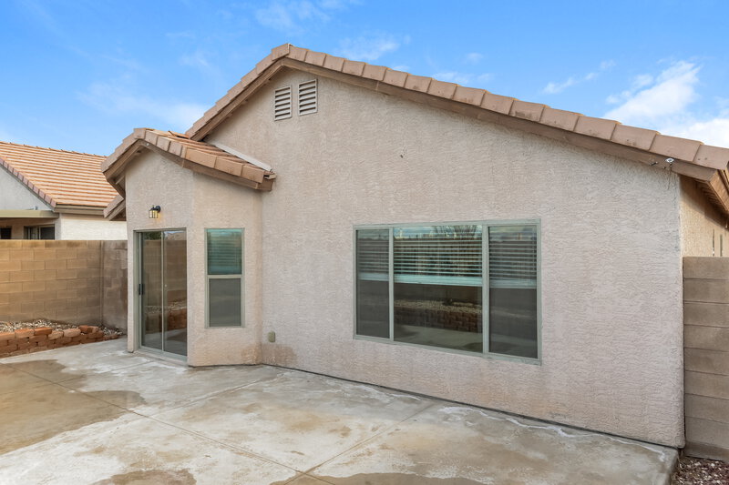 2,150/Mo, 3409 Greenwood Springs Drive Las Vegas, NV 89122 Rear View