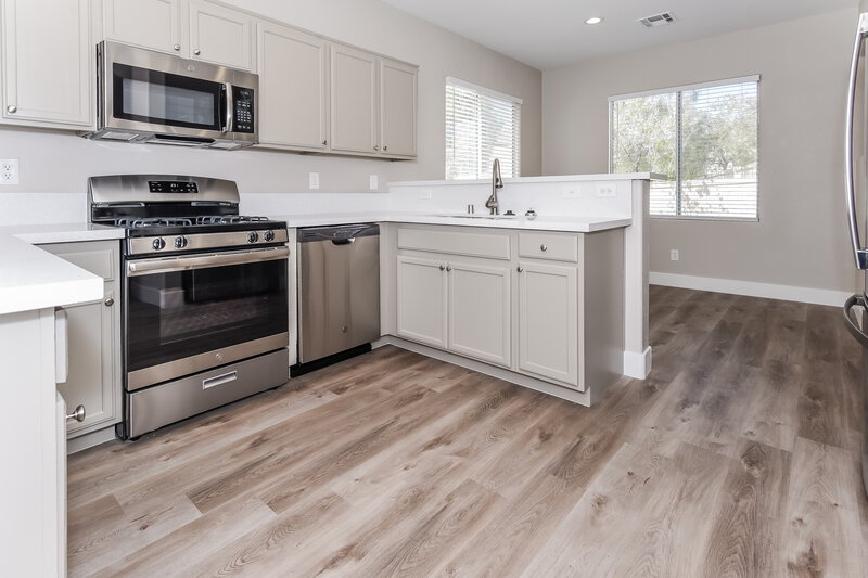 2,075/Mo, 892 Shining Rose Place Henderson, NV 89052 Kitchen View
