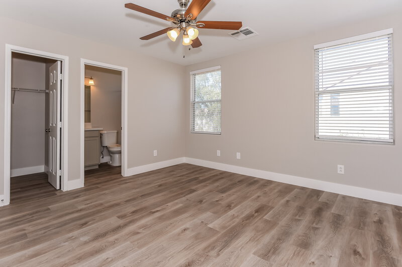 2,075/Mo, 892 Shining Rose Place Henderson, NV 89052 Master Bedroom View