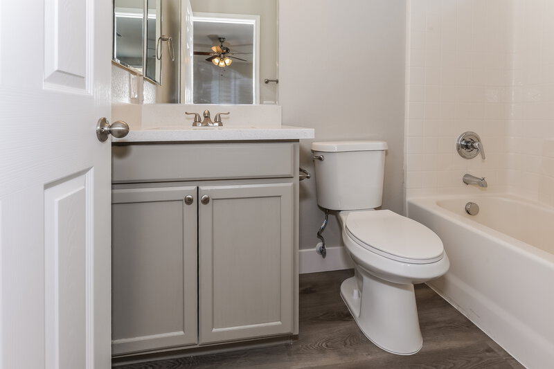 2,075/Mo, 892 Shining Rose Place Henderson, NV 89052 Master Bathroom View