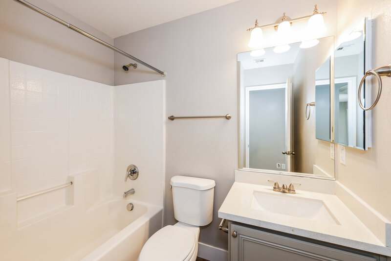 1,970/Mo, 892 Shining Rose Place Henderson, NV 89052 Bathroom View