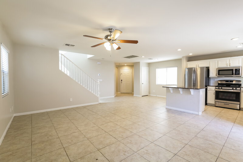 2,130/Mo, 5248 Judkins Dr Las Vegas, NV 89122 Living Room View 2