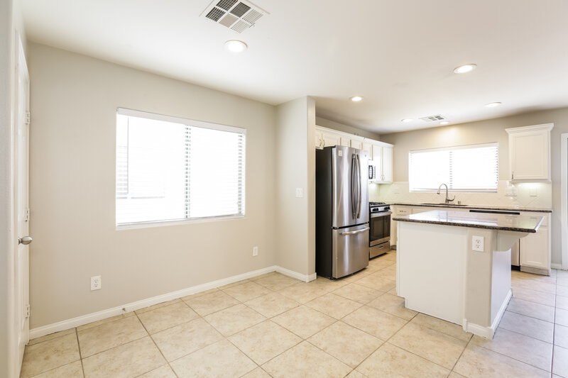 2,130/Mo, 5248 Judkins Dr Las Vegas, NV 89122 Dining Room View