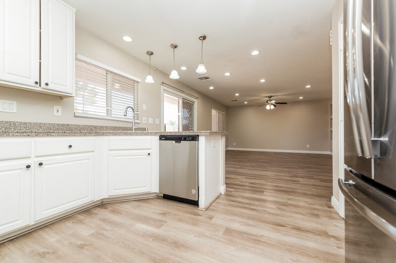2,210/Mo, 8724 Honey Vine Ave Las Vegas, NV 89143 Kitchen View