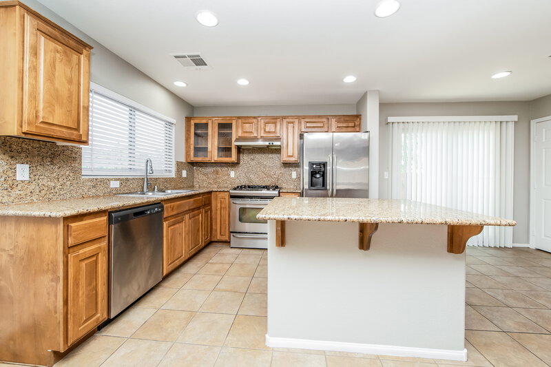 2,300/Mo, 8437 Spencer Canyon St Las Vegas, NV 89166 Kitchen View