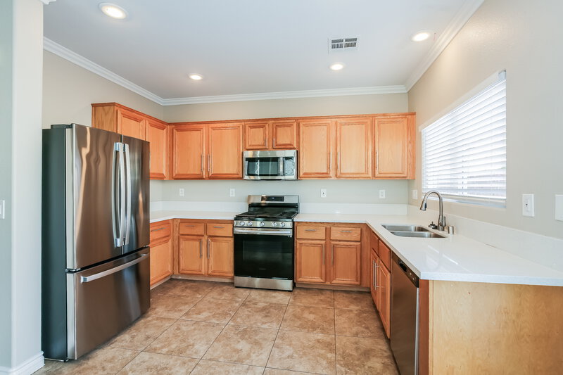 2,255/Mo, 2316 Cockatiel Dr North Las Vegas, NV 89084 Kitchen View