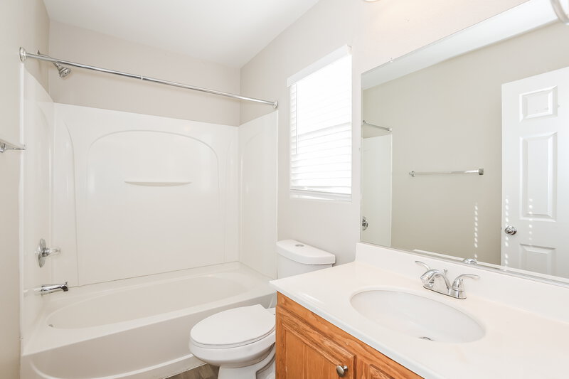 2,255/Mo, 2316 Cockatiel Dr North Las Vegas, NV 89084 Bathroom View