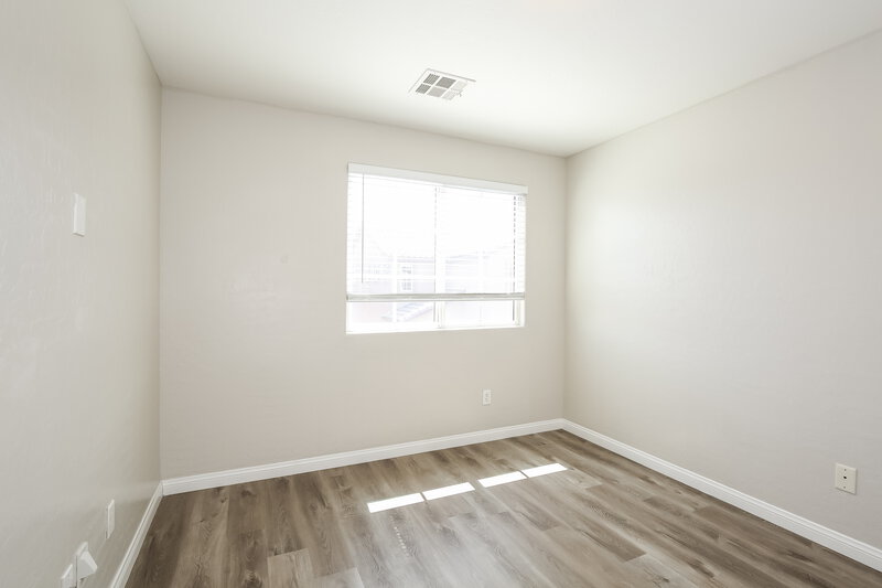 2,625/Mo, 6204 Joaquin Hills Ct Las Vegas, NV 89130 Bedroom View 2