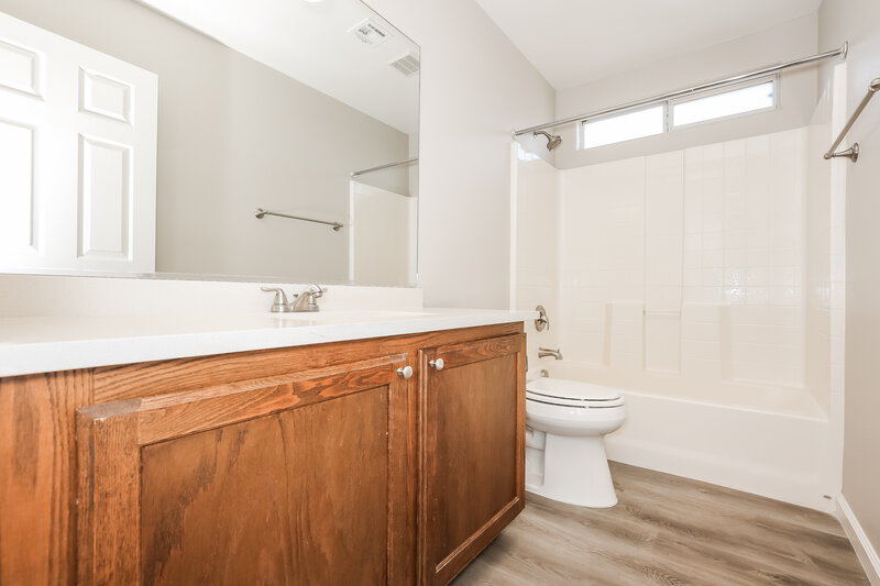 2,265/Mo, 3533 Terneza Ave North Las Vegas, NV 89081 Bathroom View