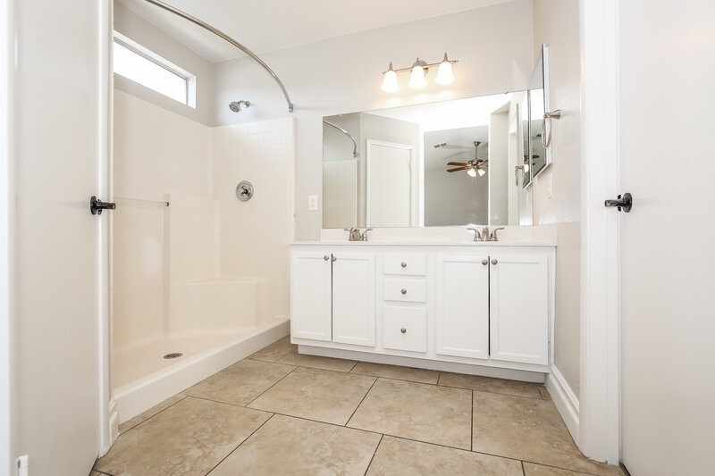 2,000/Mo, 7909 Rustic Canyon Court Las Vegas, NV 89131 Master Bathroom View 2