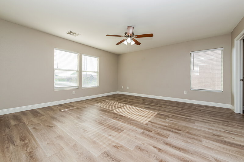 2,075/Mo, 5820 Gemstone Peak St North Las Vegas, NV 89031 Main Bedroom View 2
