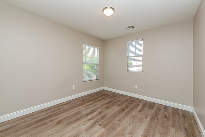 2,075/Mo, 5820 Gemstone Peak St North Las Vegas, NV 89031 Bedroom View 2