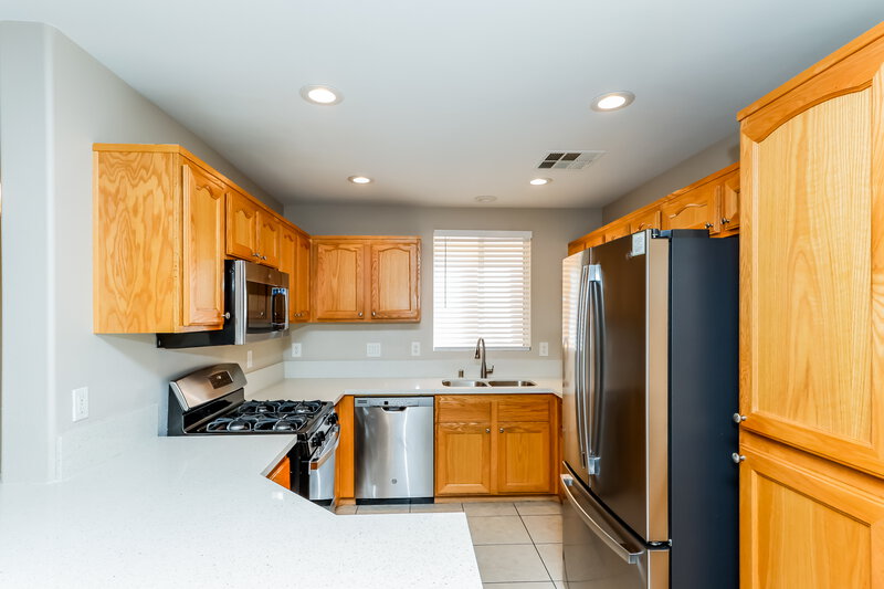2,850/Mo, 7309 Bindweed Rd Las Vegas, NV 89113 Kitchen View