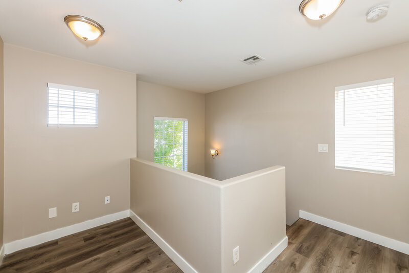 1,950/Mo, 7309 Bindweed Rd Las Vegas, NV 89113 Loft View