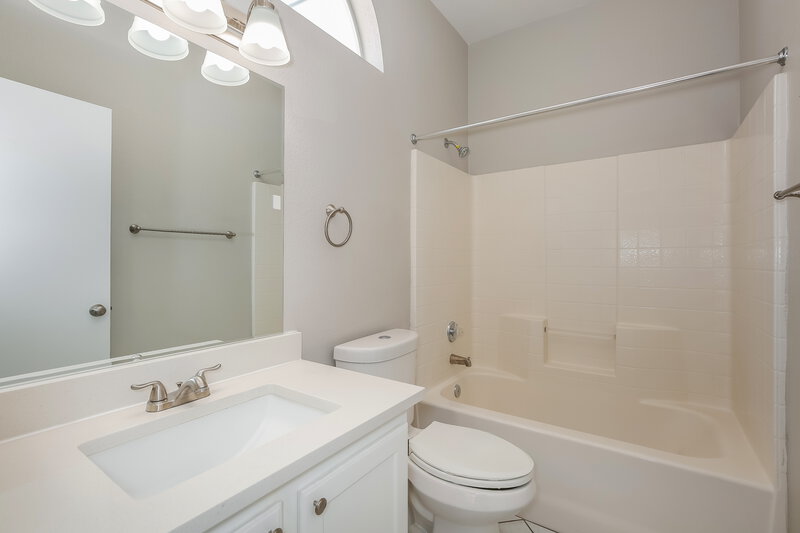 2,105/Mo, 3633 Nairobi Ln North Las Vegas, NV 89032 Bathroom View