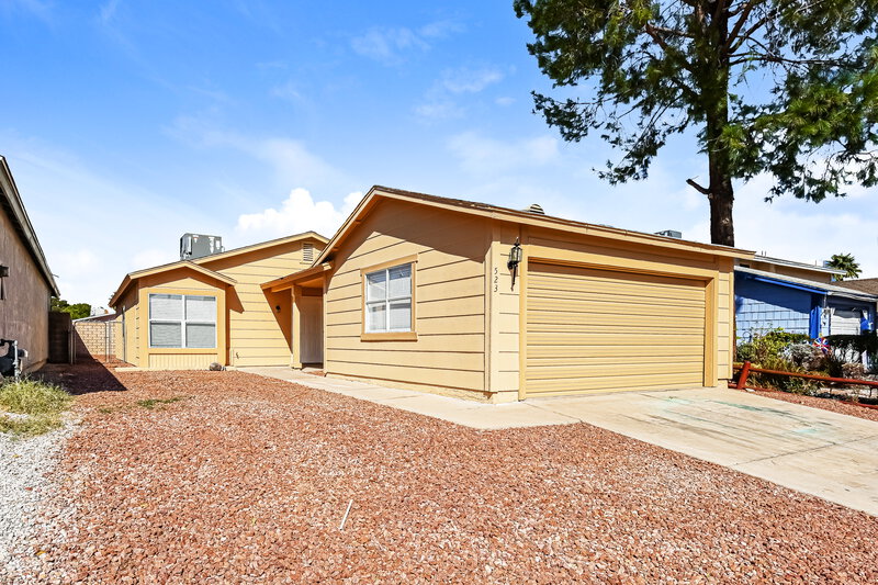 1,895/Mo, 523 Grimsby Ave Henderson, NV 89014 Front View