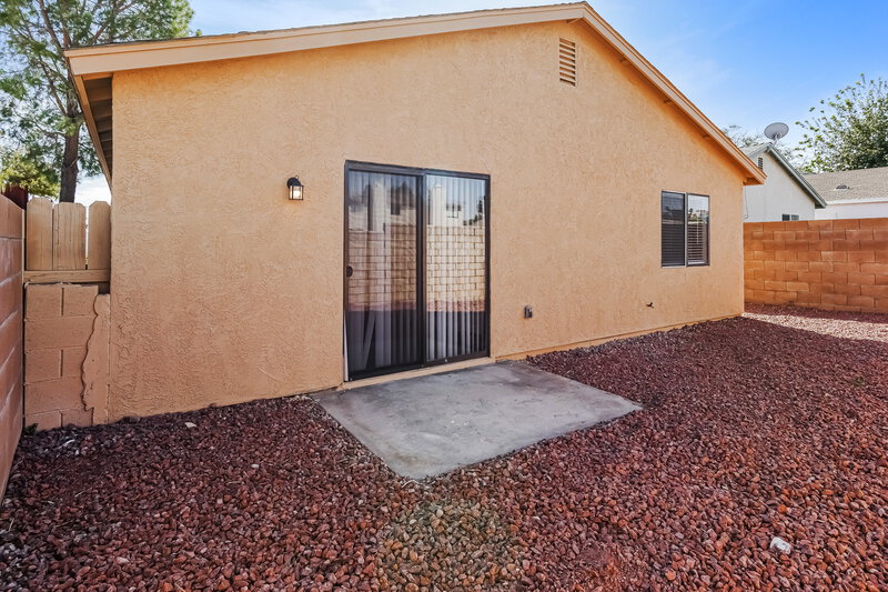 1,895/Mo, 523 Grimsby Ave Henderson, NV 89014 Rear View 2