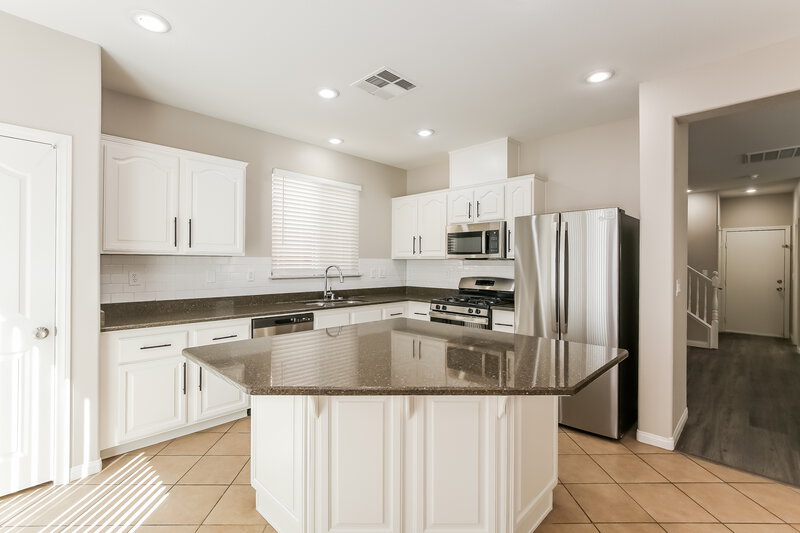 2,515/Mo, 10747 Iona Island Ave Las Vegas, NV 89166 Kitchen View
