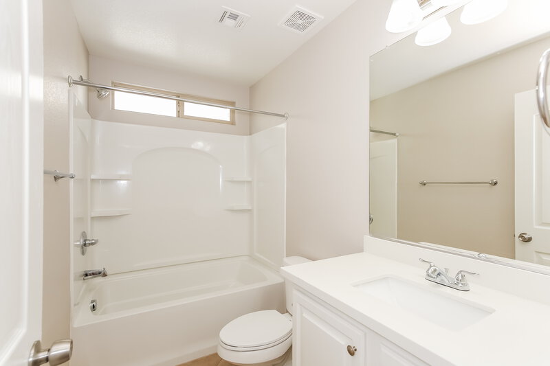 2,515/Mo, 10747 Iona Island Ave Las Vegas, NV 89166 Bathroom View
