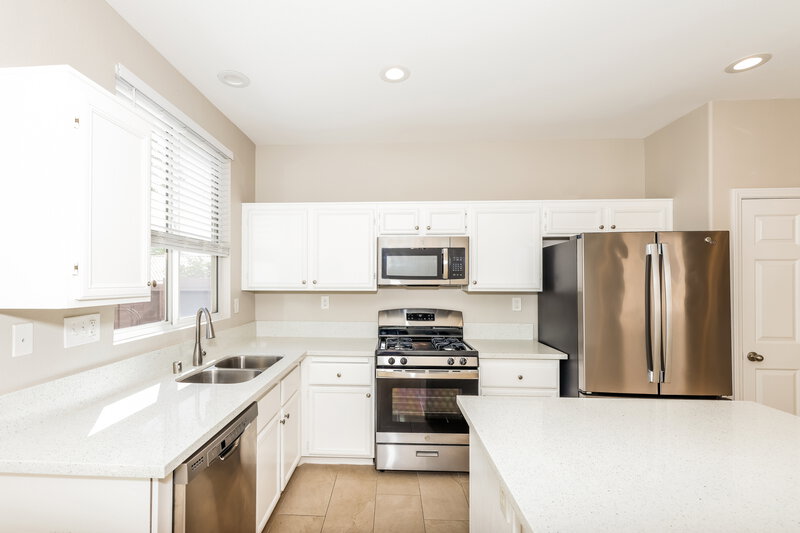 2,130/Mo, 486 Kirkstone Way Las Vegas, NV 89123 Kitchen View