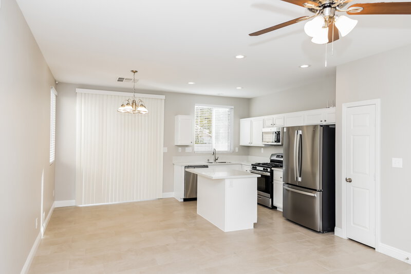 2,425/Mo, 486 Kirkstone Way Las Vegas, NV 89123 Kitchen View